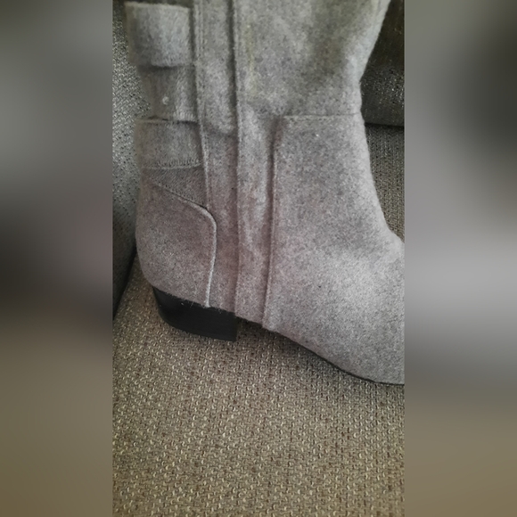 Nine west knee high gray zip up boots size 7.5 - Picture 2 of 6